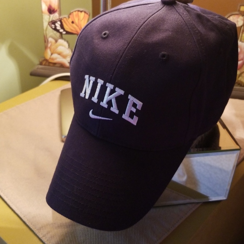 Athletic hat